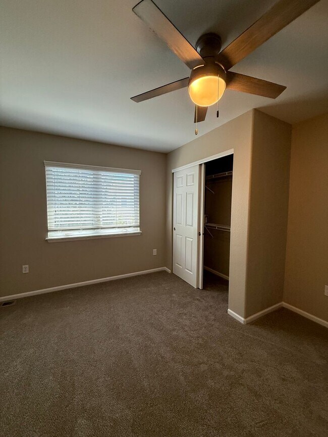 Building Photo - Your Colorado Oasis Awaits! 4 Bed, 3.5 Bath Home with Modern Amenities next to open space