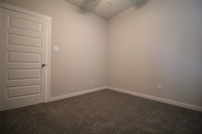 Building Photo - 25504 Starling Ln