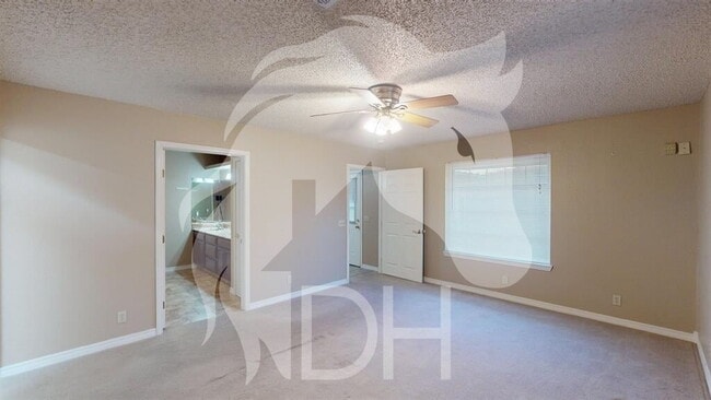 Building Photo - "Charming 3-Bed Home  in Woodward!"