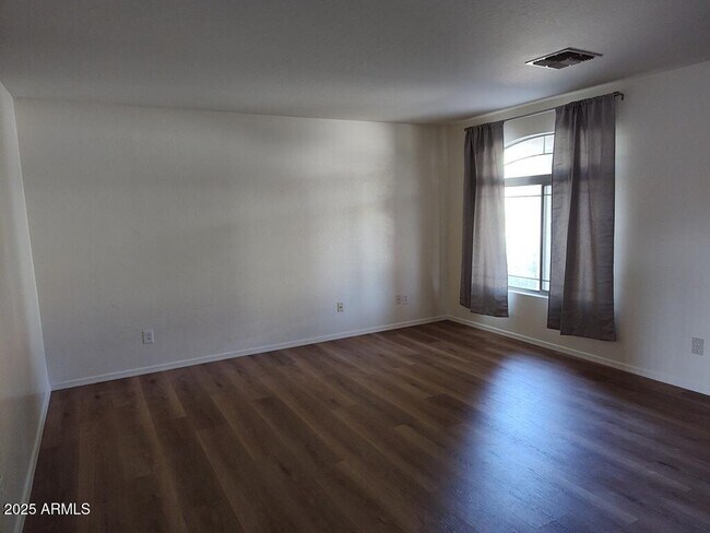 Building Photo - 33344 N Roadrunner Ln