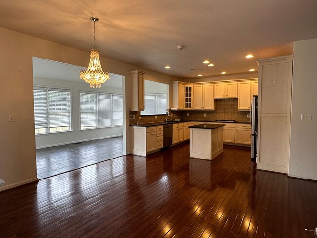 Building Photo - 110 Pangborne Ct