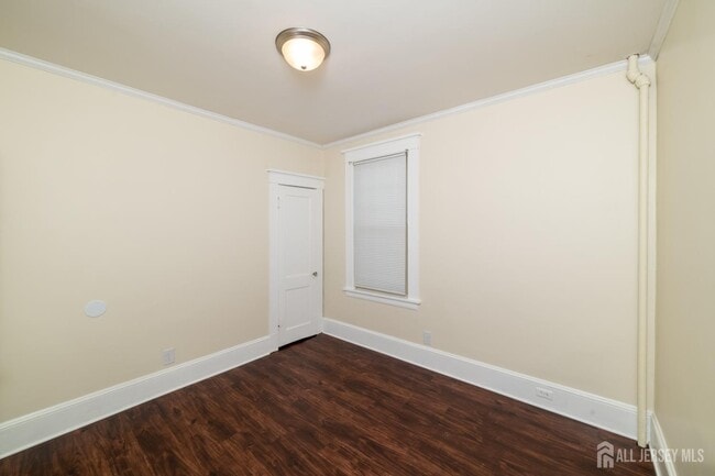 Building Photo - 684 Amboy Ave