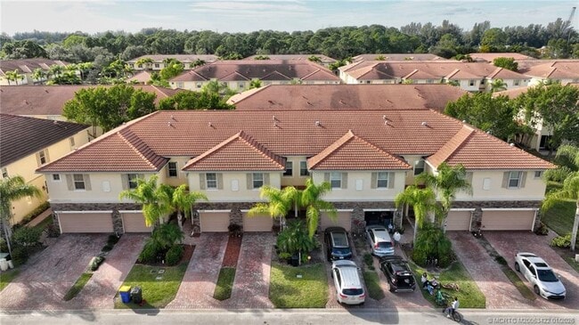 Building Photo - 9504 SW Otter Ln