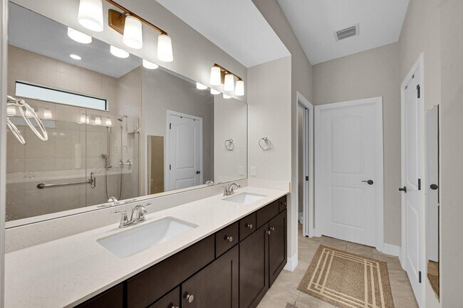 Building Photo - 4995 Cavelletti Rd