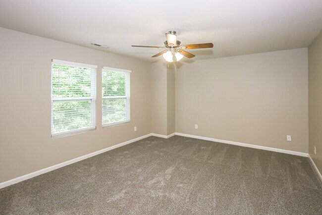 Building Photo - 5521 Twin Brook Dr