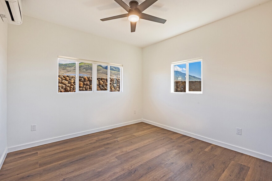 Downstairs Bedroom - 536 Lahainaluna Rd