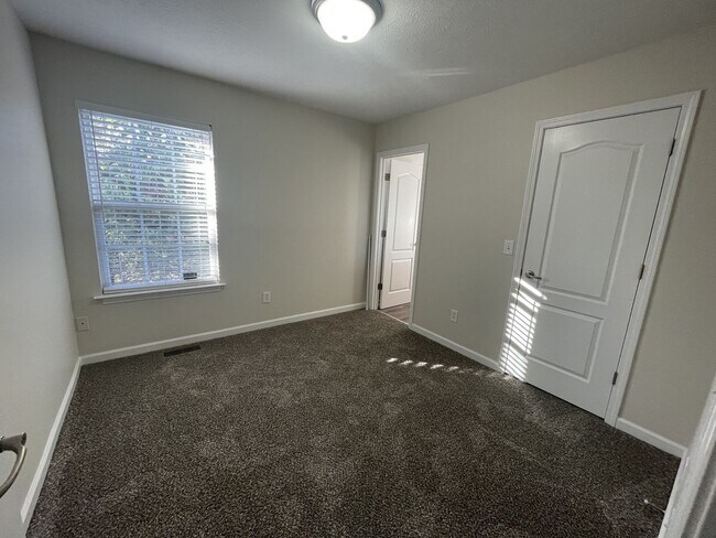 Building Photo - 284 Meigs Dr