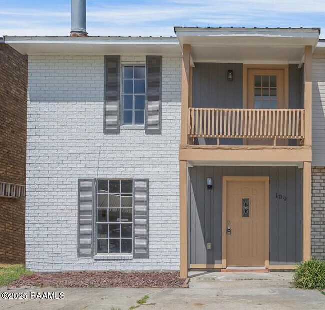 Primary Photo - 109 Courtney Dr