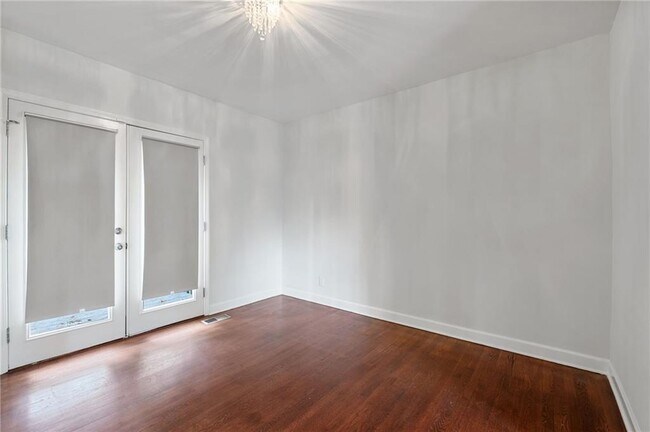 Building Photo - 2474 Habersham Dr