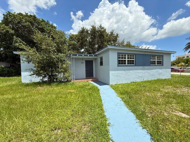 Primary Photo - 2401 NW 170th St
