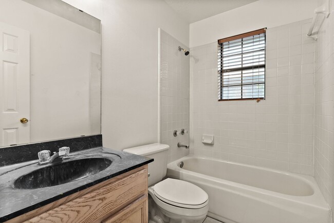 Building Photo - 4707 Browning Dr