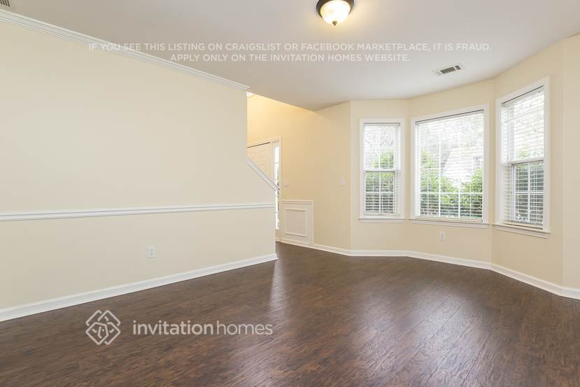 Building Photo - 2105 Westwind Dr