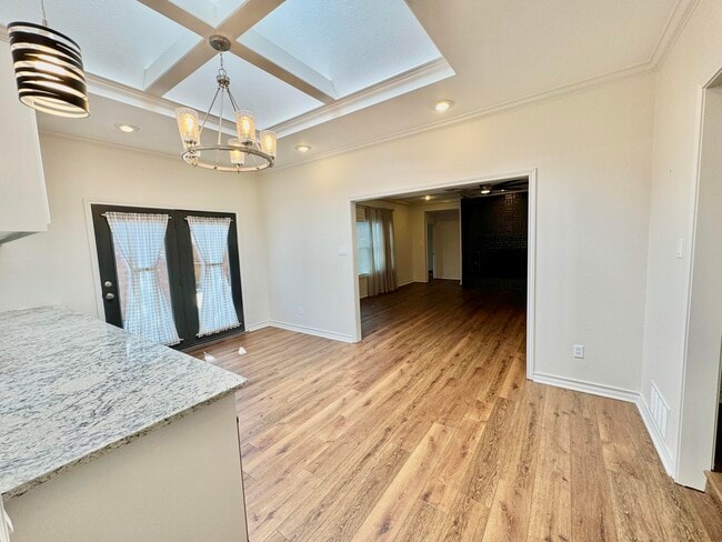 Building Photo - 9306 Utica Dr