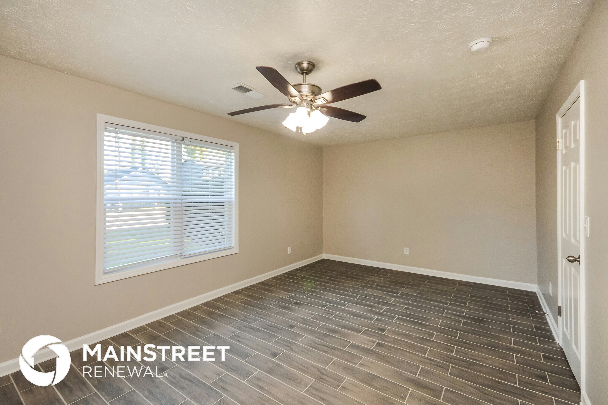Building Photo - 6096 Creekford Dr