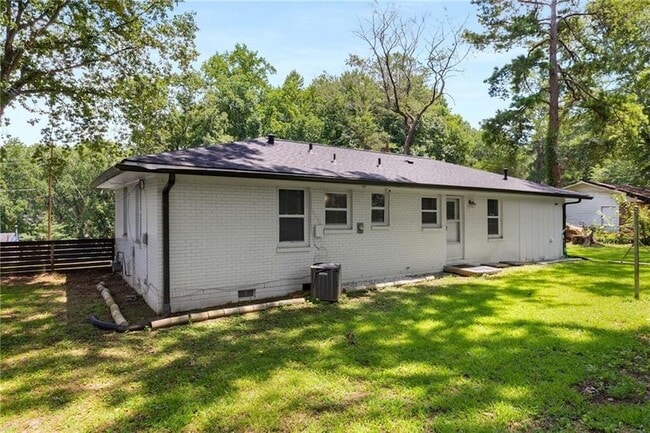 Building Photo - 4317 Brookside Dr