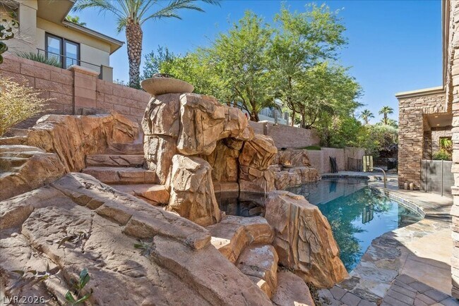 Building Photo - 514 Mandalay Ct