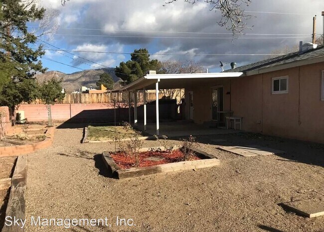 Building Photo - 3 br, 2 bath House - 10401 Britt Ct. NE