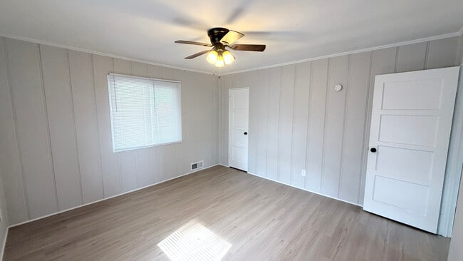 Building Photo - 1025 Covert Ave