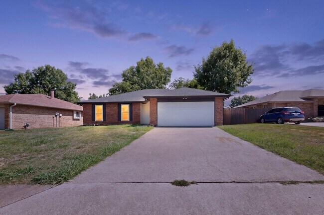 Building Photo - Gem In Flower Mound Waiting On You!!!