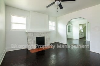 Building Photo - 4929 Avenue R