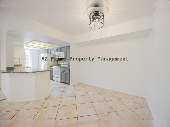 Building Photo - 7950 E Starlight Way