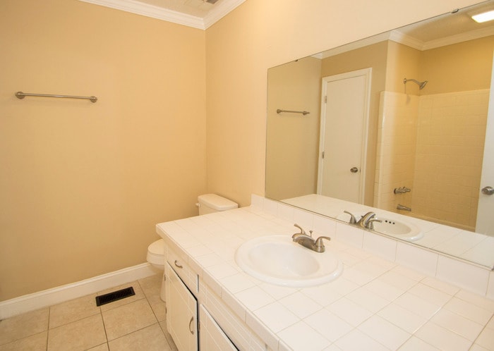 Building Photo - 286 Woodwinds Dr
