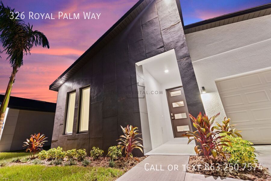 Building Photo - 326 Royal Palm Wy