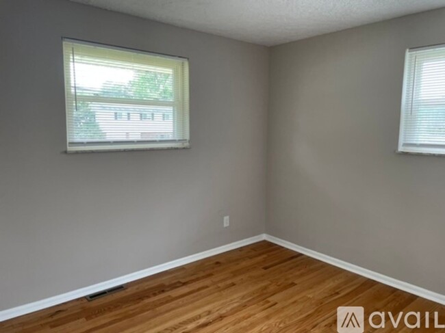 Building Photo - 3 Bedroom 2 Bathroom House In Cincinnati W...