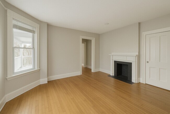 Building Photo - 1603 Centre St