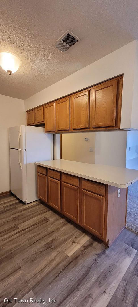 Building Photo - 2 br, 2 bath House - 2568 Eagle Circle #4