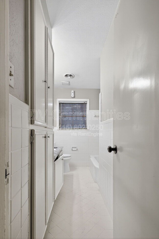 Building Photo - 3828 Avenue N