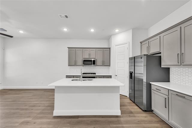 Building Photo - 4717 Piedras Lanzar Dr