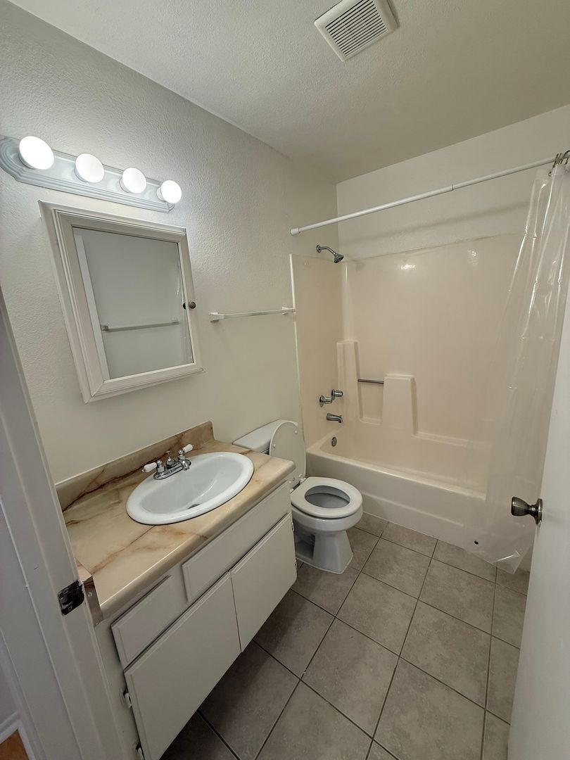 Interior Photo - Park Edgecliffe Apartment Community