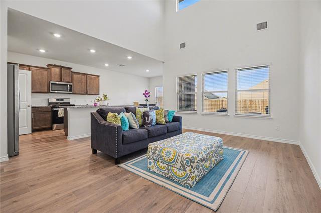 Building Photo - 1613 Grand Villa St