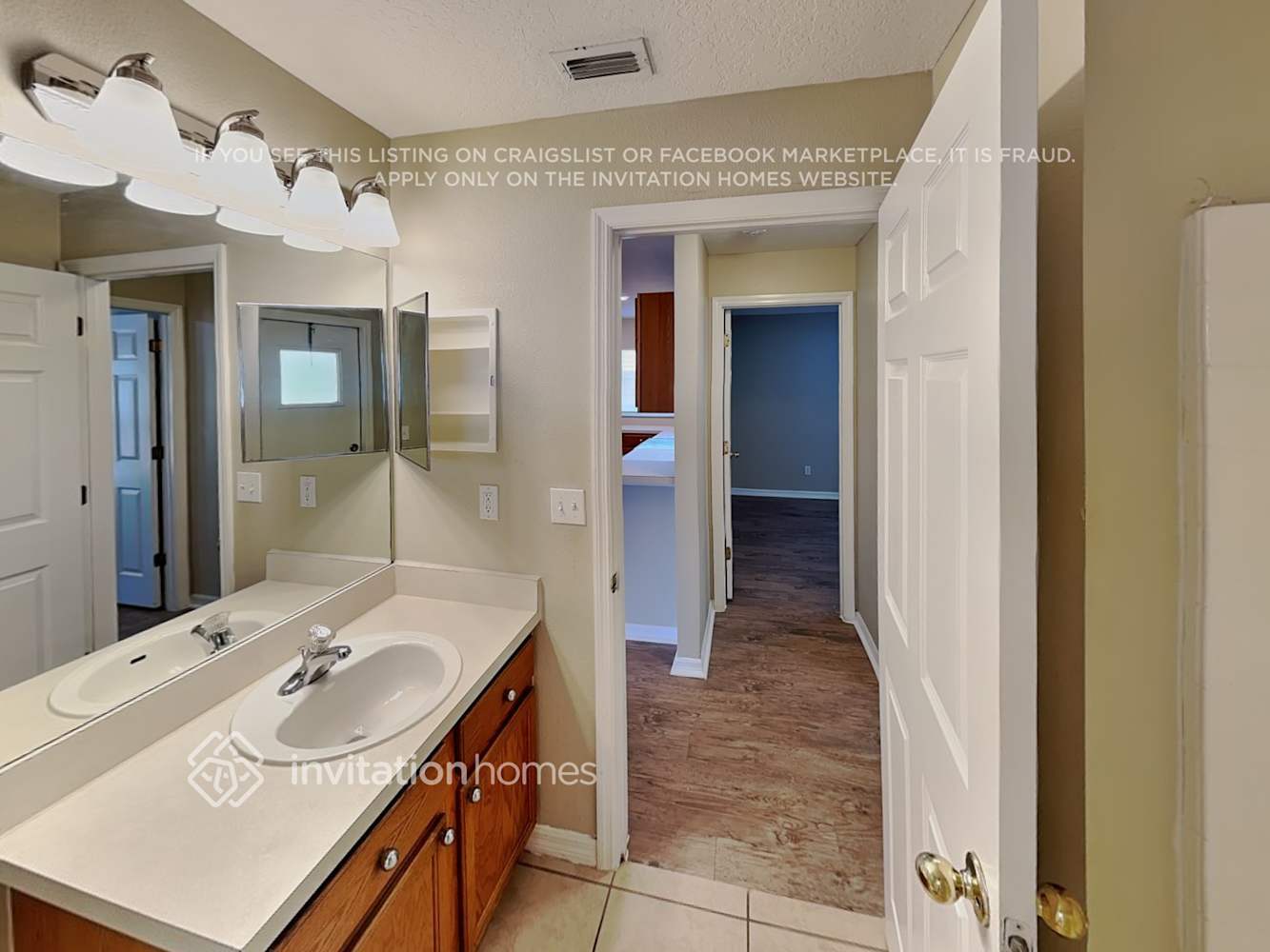 Building Photo - 2211 Lake Pointe Cir