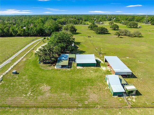 Building Photo - 3/2 Farm Home on 18.25 acres