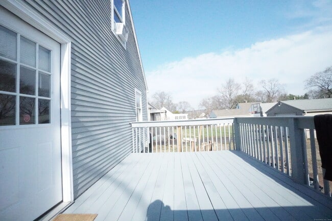 Building Photo - 14 Lynette Dr