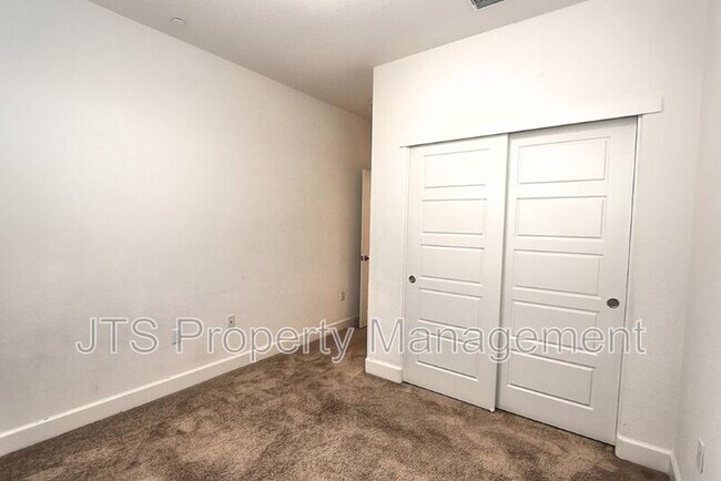 Building Photo - 3606 Nuestra Ave