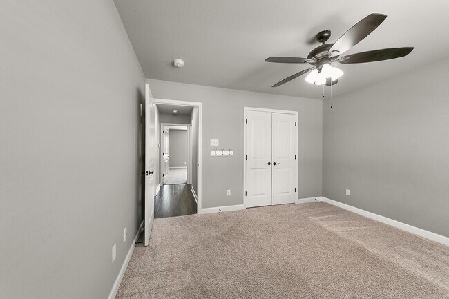 Building Photo - 15 Cimarron Cir
