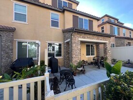 Building Photo - 1707 Frangipani Ave