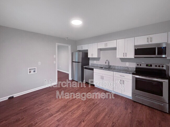 Building Photo - 87 Montague Rd