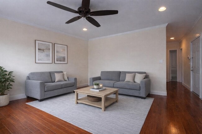 Building Photo - 32 Beacon Ave