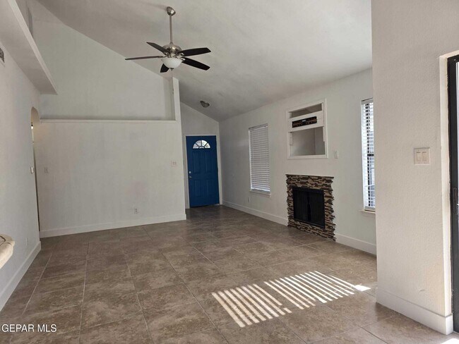 Building Photo - 11757 Royal Terrace Ln