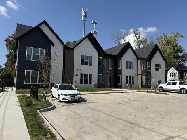Building Photo - 1 Bed 1 Bath Brand New Contemporary Apartments!