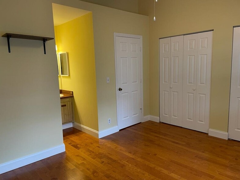 Building Photo - 81 SW 3rd St