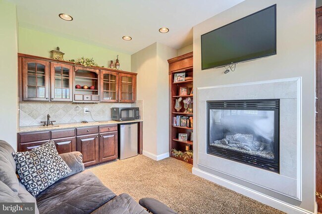 Building Photo - 1319 Martin Meadows Dr