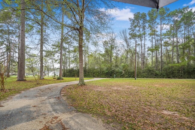 Building Photo - 512 County Rd 2222