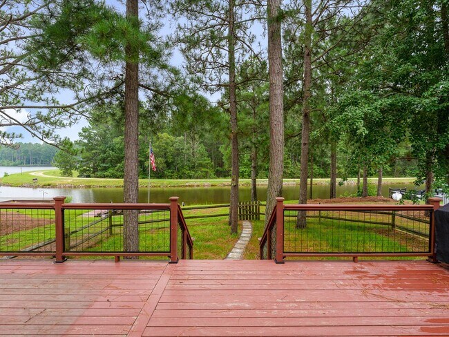 Building Photo - Waterfront Home in Carolina Lakes!