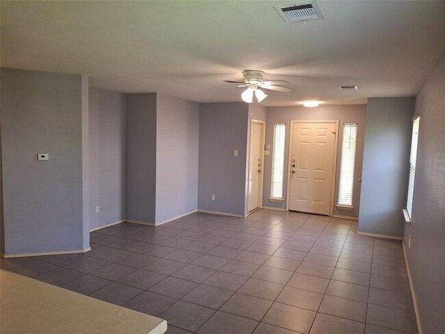 Building Photo - 908 Sally Lunn Way