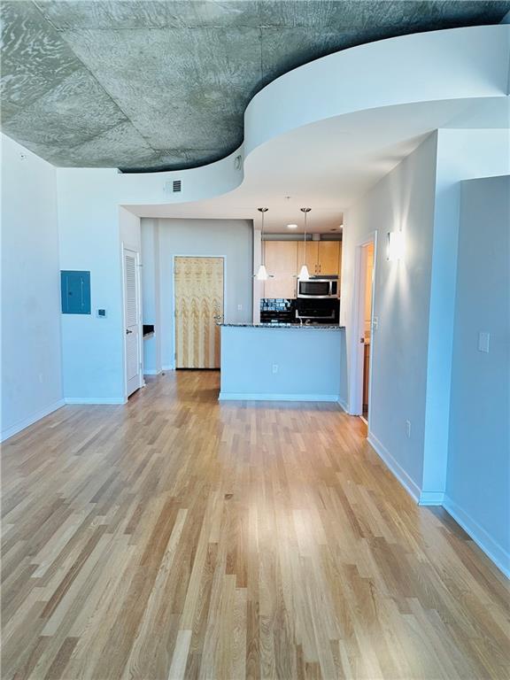 Building Photo - 400 W Peachtree St NW